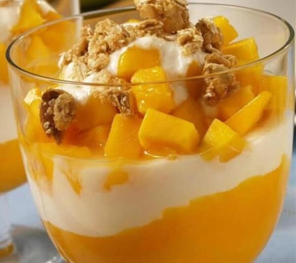 Breakfast/Dessert - Peach mango chia parfait
