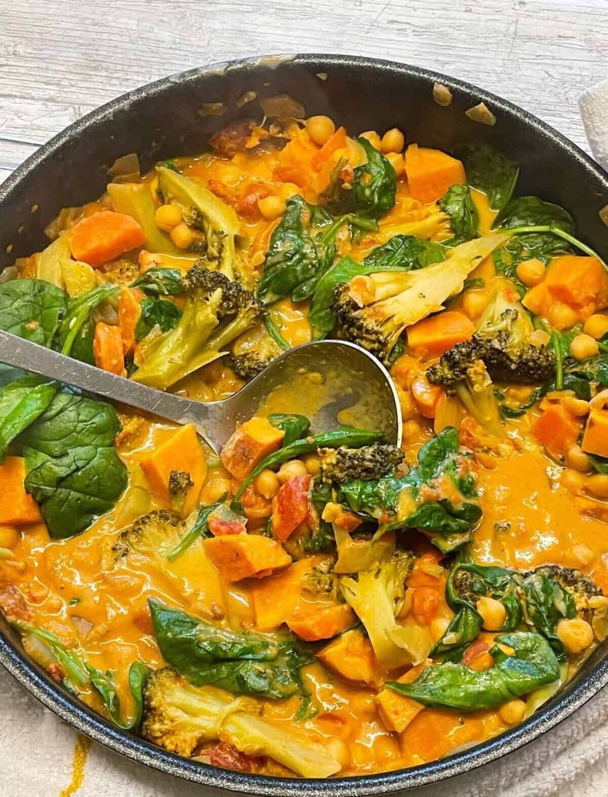 Oprion 1 - Thai peanut butter sweet potato soup